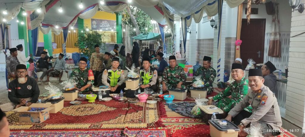 Hadir di Peringatan Maulid Nabi, Kapolsek Torjun Ingatkan Warga: “Jangan Lupa Sholat Agar Tidak Melarat”