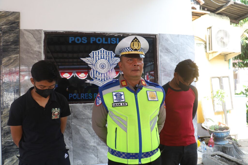 Truk Ugal-ugalan Viral di TikTok dari Suramadu hingga Dupak, Polres Tanjung Perak Beri Sanksi Tilang