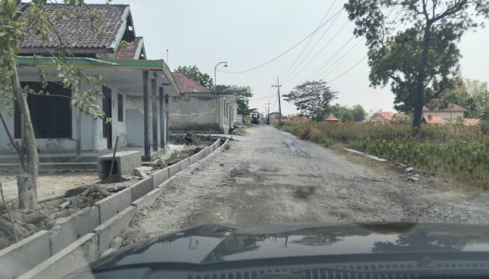 Rp3,9 Miliar Uang Rakyat Dipertaruhkan, U-Ditch Proyek Madupat–Omben Disorot