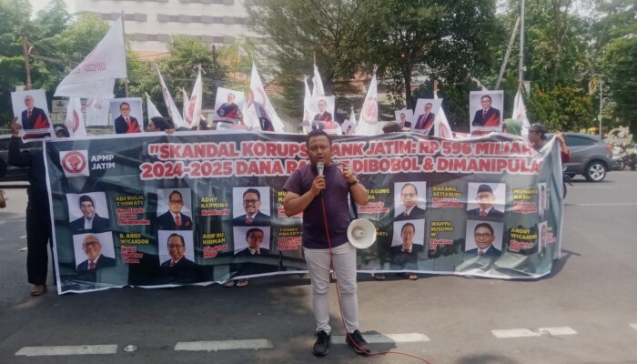 APMP Jatim Kepung Grahadi! Kredit Rp596 Miliar Bank Jatim Disorot, Pansus Angket dan Dugaan Carut-Marut Hibah Era Khofifah Dituntut Diusut Tuntas